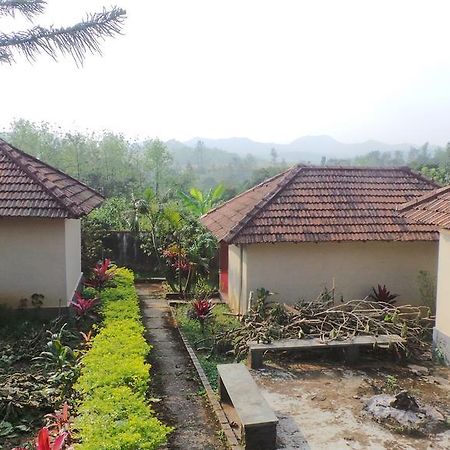 Golf View Cottages Madikeri Bagian luar foto